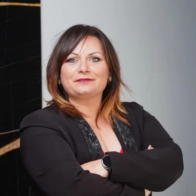 Portrait de Laetitia Konderla, Consultante en Immobilier chez SAFESTONE