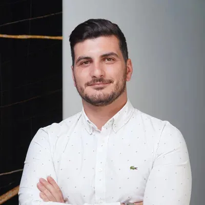 Portrait de Mathieu Romeo, Co-fondateur & Directeur du Développement de SAFESTONE